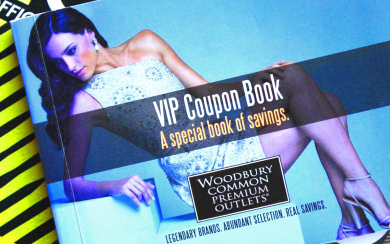 Woodbury Outlet Coupon Book: VIP Savings Passport für die New York Outlets